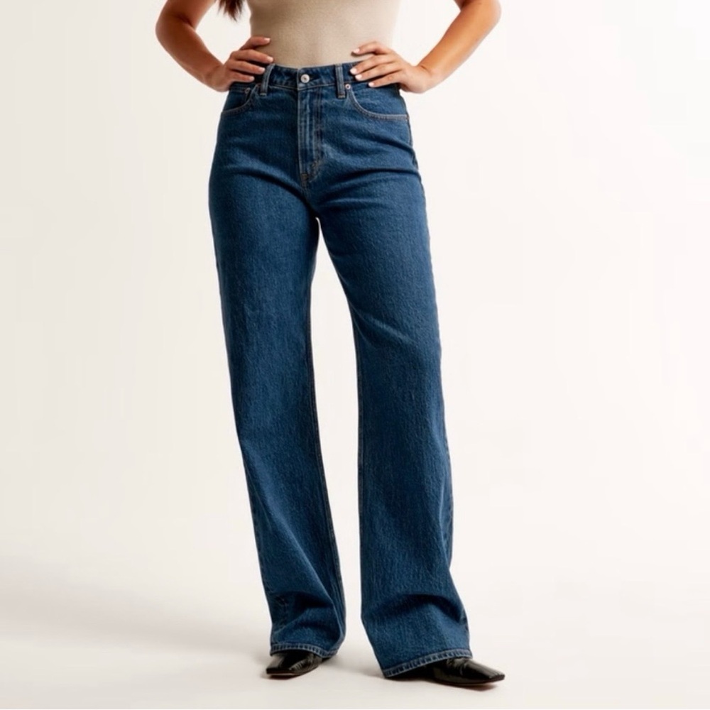 Abercrombie & Fitch | The 90s Relaxed Jean | 25R Curve Love